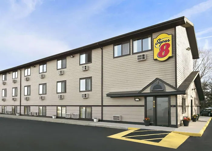 Super 8 By Wyndham Kalamazoo